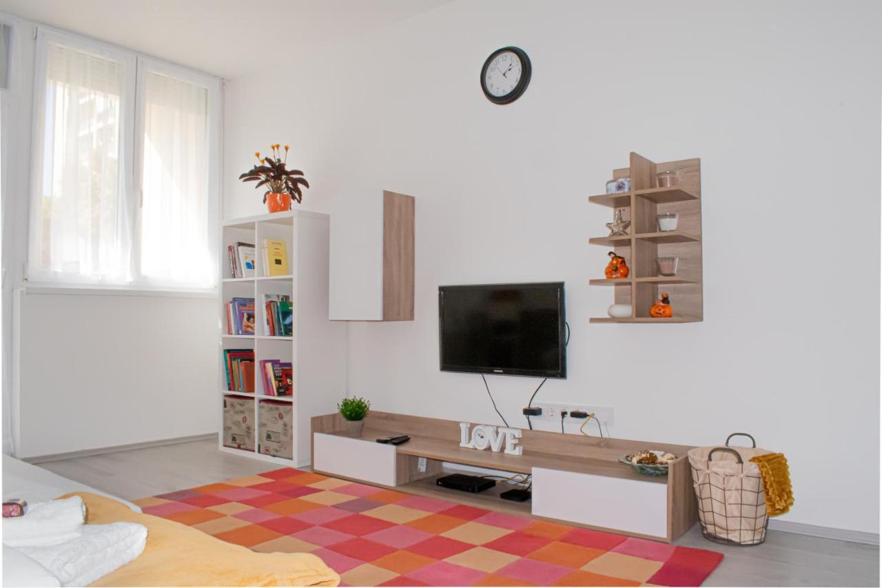 Fodormenta Residence เอ็กเกอร์ ภายนอก รูปภาพ