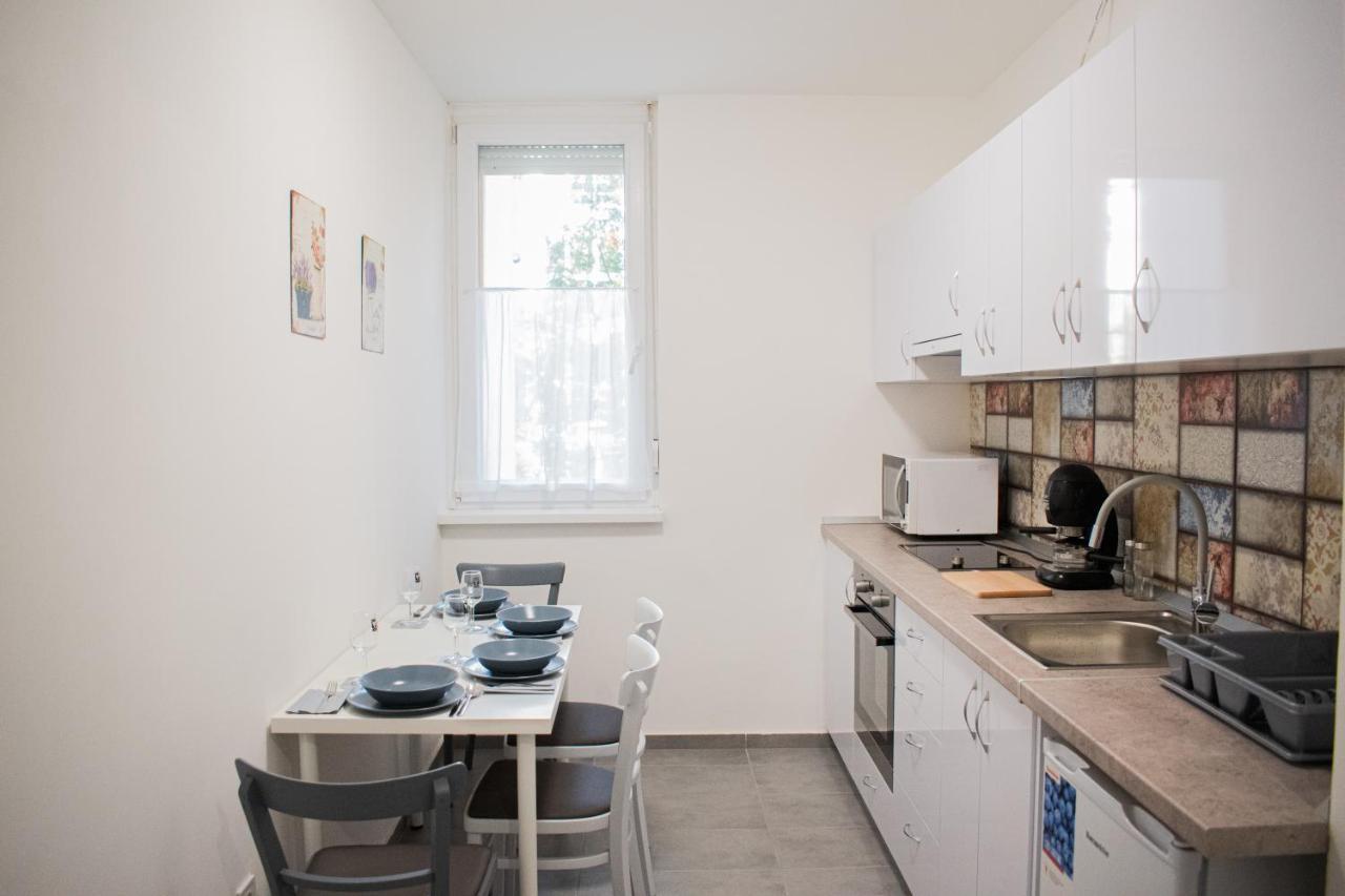 Fodormenta Residence เอ็กเกอร์ ภายนอก รูปภาพ
