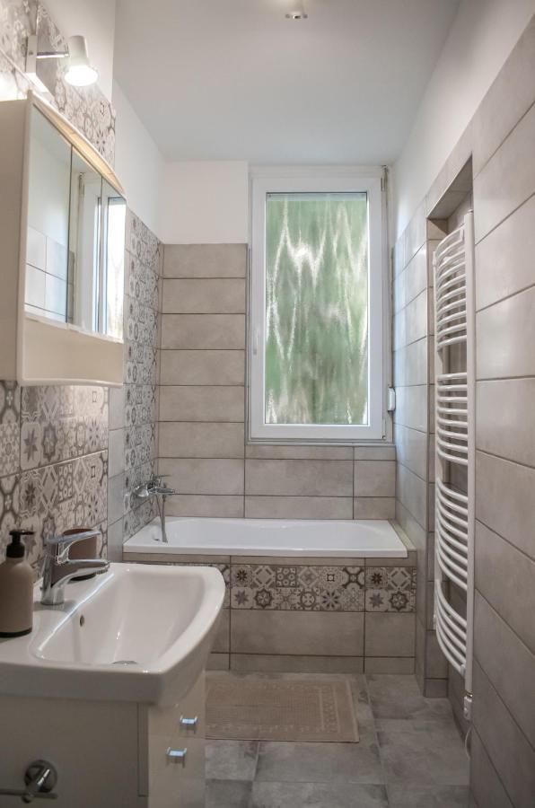 Fodormenta Residence เอ็กเกอร์ ภายนอก รูปภาพ